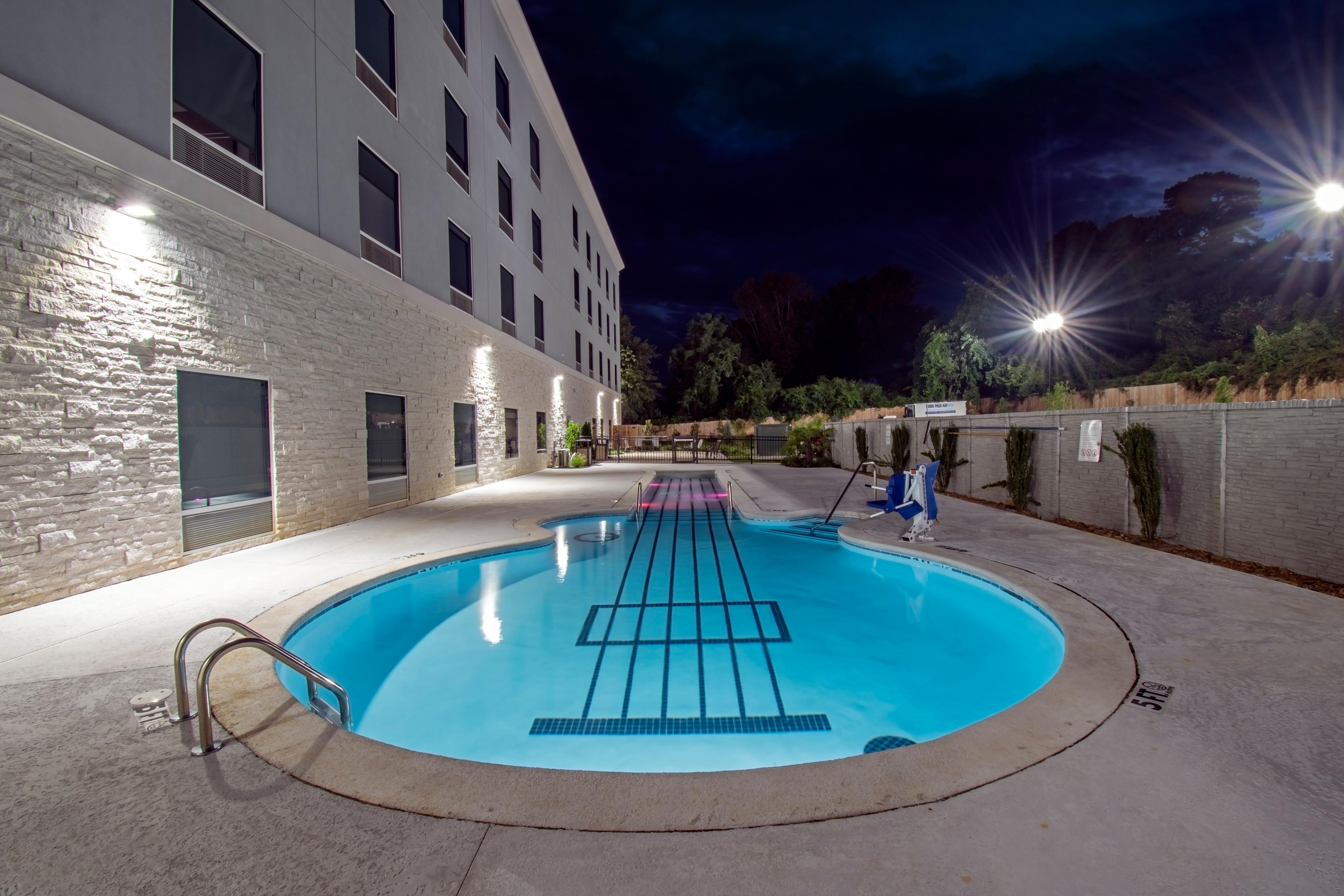 Holiday Inn Express & Suites Memphis Arpt Elvis Presley Blv, An Ihg Hotel Extérieur photo